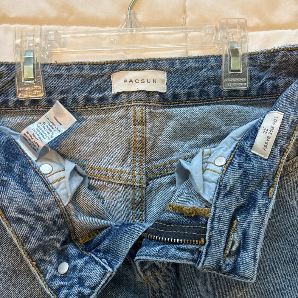 PacSun Women's Light Blue Baggy Low-Rise Jeans